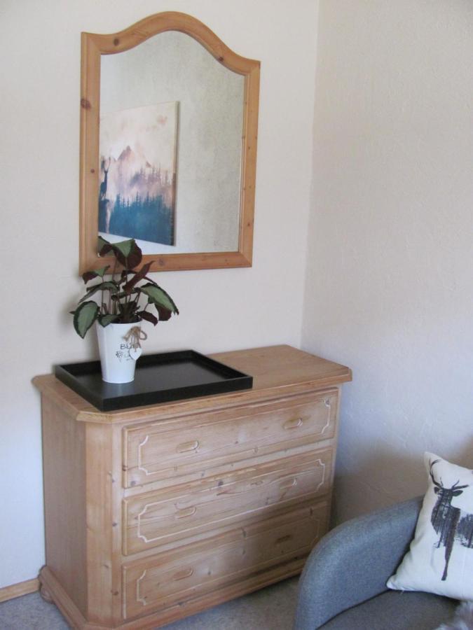 #2 Ruhiges Gemuetliches Ferienzimmer Mit 2 Einzelbetten Gemeinschaftsbad W-Lan Airport Nah Late Night Check In Haus Nr 9,5 Trunkelsberg Esterno foto