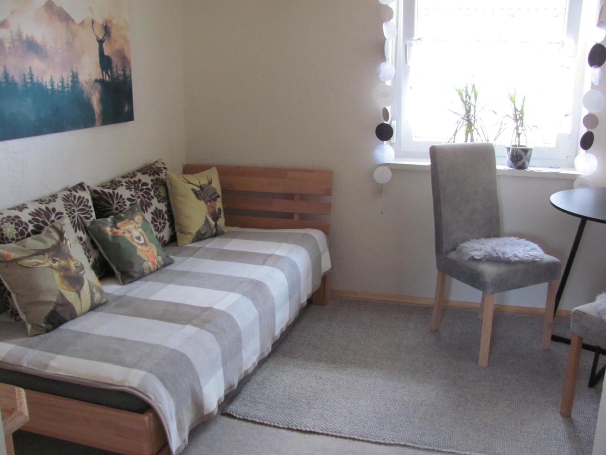 #2 Ruhiges Gemuetliches Ferienzimmer Mit 2 Einzelbetten Gemeinschaftsbad W-Lan Airport Nah Late Night Check In Haus Nr 9,5 Trunkelsberg Esterno foto
